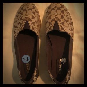 Coach shoes size 7 1/2.